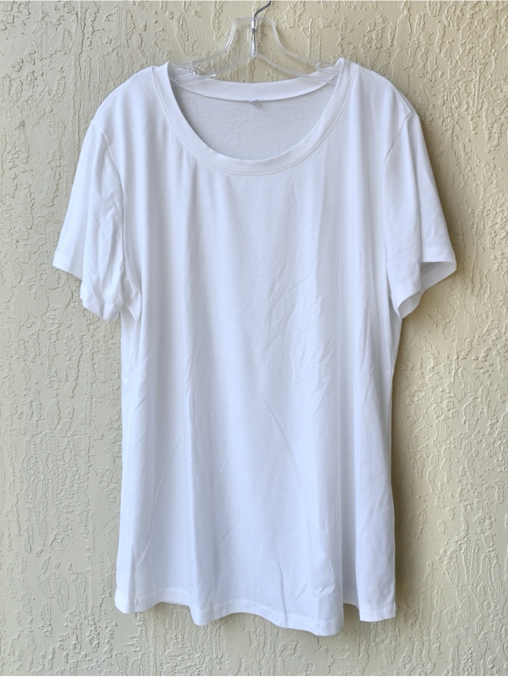 Women's Classic White Scoopneck Tee